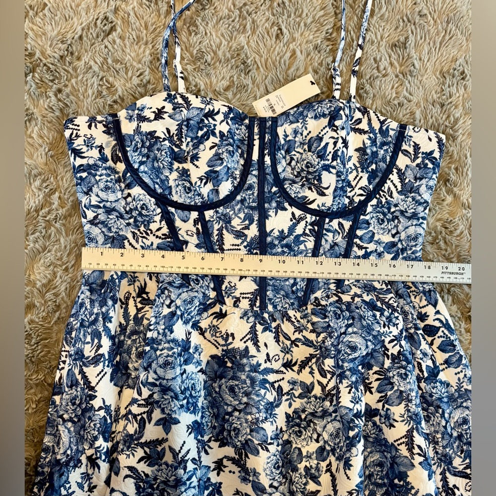 Francesca's Collections Blue and White Floral Mini Dress - Picture 8 of 10